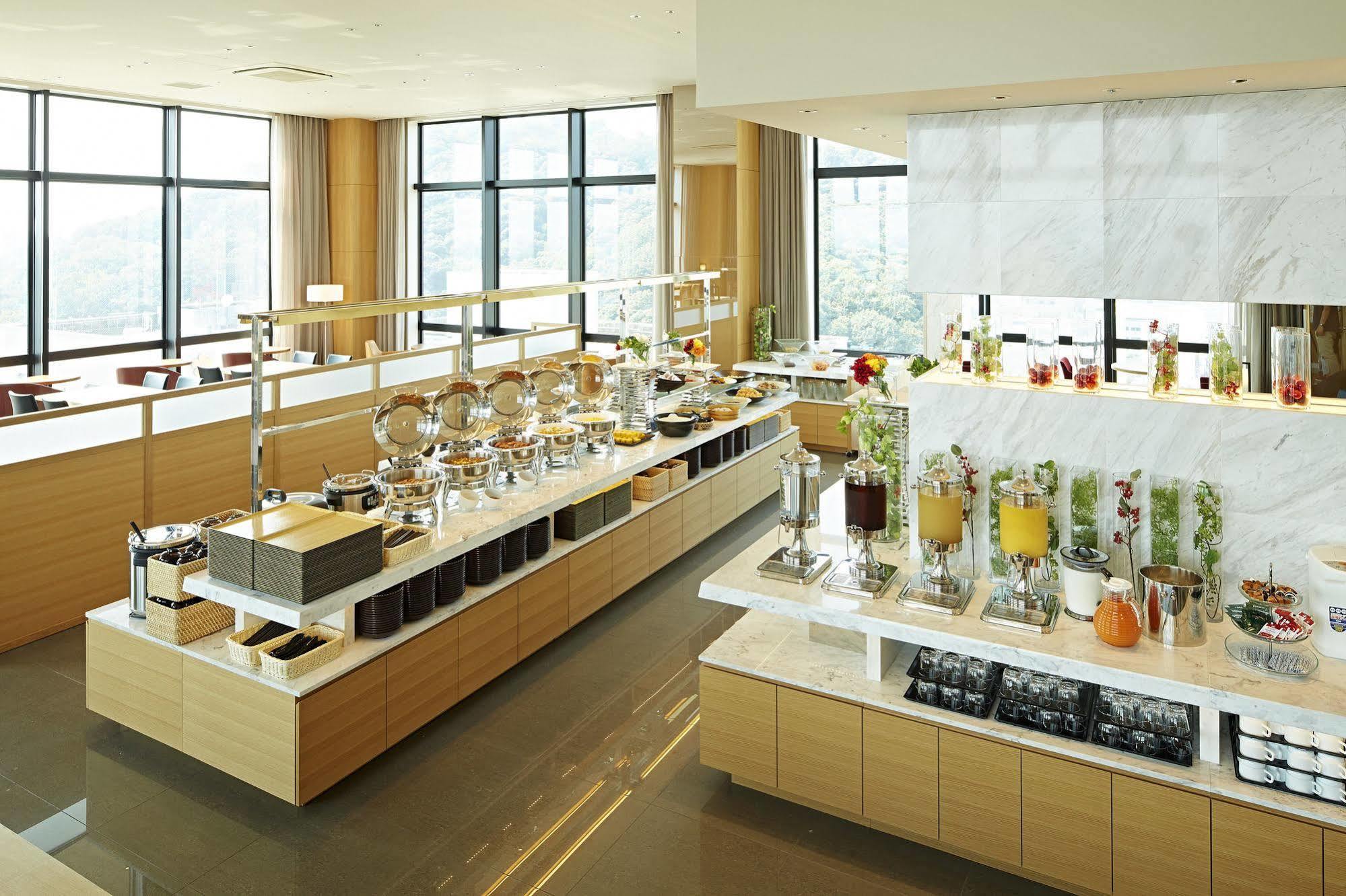 Candeo Hotels Matsuyama Okaido Экстерьер фото